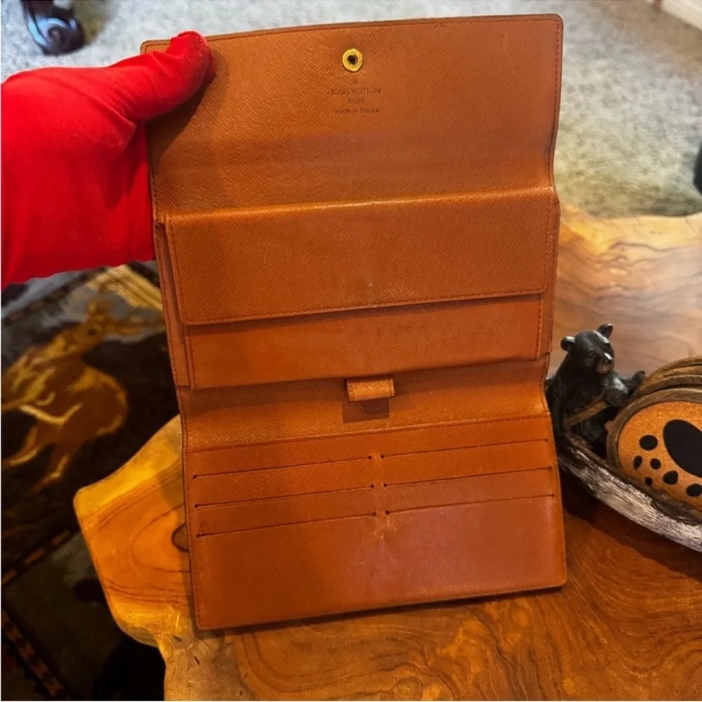 Louis Vuitton beautiful
monogram
international long wallet vintage preloved - Picture 6 of 13